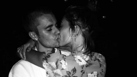 Какво поддържа брачната любов на Джъстин и Хейли?