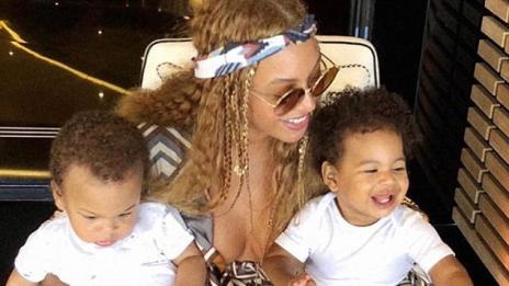 Бионсе показа близнаците Руми и Сър Картър