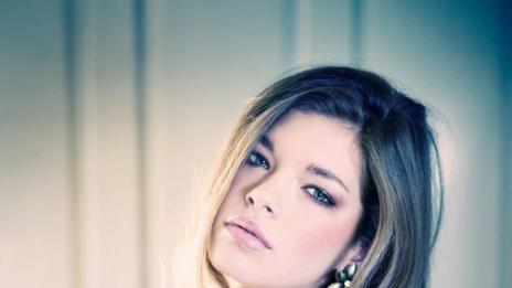 Само на 15, а толкова секси...