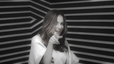 Вики от „Мастило“ роди момиче