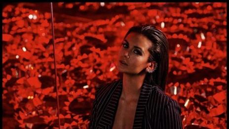 Парти визия от Нина Добрев