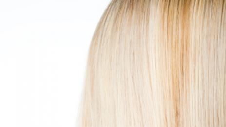 Предимствата на дървения гребен пред четката за коса