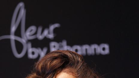 И Риана използва градски транспорт...