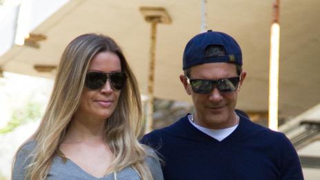 Антонио Бандерас съвсем забрави Мелани