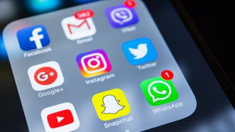 В Белгия: Децата вън от Instagram и Snapchat