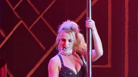 Чар или бедствие: В повече ли е еротиката на Бритни?