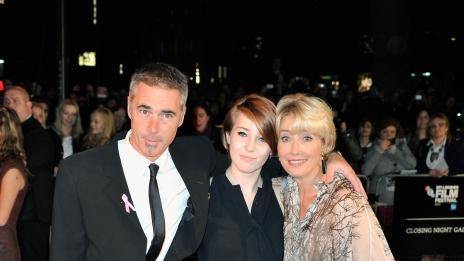 Ема Томпсън пише секс наръчник за 14-годишната си дъщеря