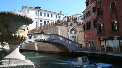 Венеция се отървава от символите на любовта