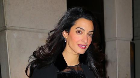 Амал Клуни изневери на стила си