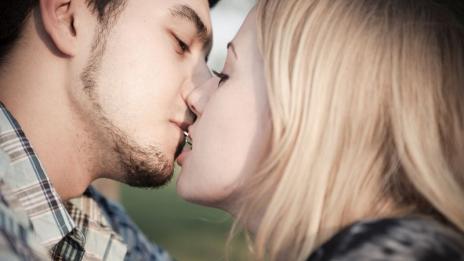 Да докажем, че целувката е здраве