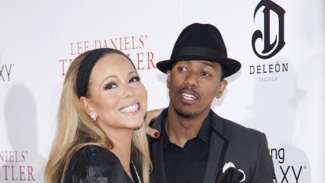 Марая Кери съблазнява съпруга си чрез секси снимки в Twitter