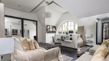 Фантастичният мезонет на Александър Маккуин