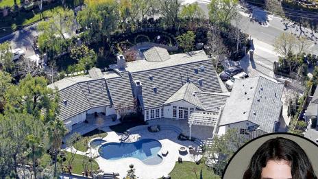 Селена Гомес купи имението на Джона Хил