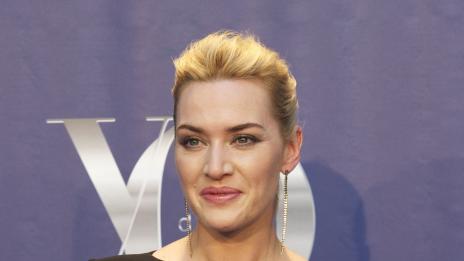 Кейт Уинслет едва се спаси от пожар на Карибите