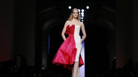 Седмица на модата в Париж: Конкурс за красота и Семпла стилистика