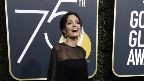 Анджелина хвърли око на Тор