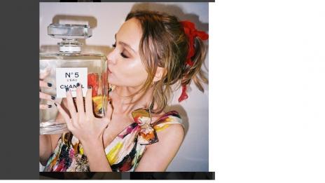 Лили Роуз стана рекламно лице на парфюм Chanel