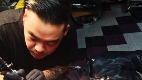 Кели Озбърн разкри новата си, шокираща татуировка