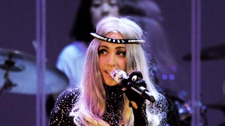 Гага завладя FarmVille