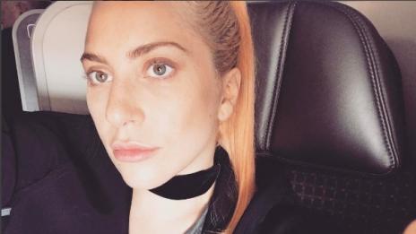 Лейди Гага стартира лятото с... оранжева коса