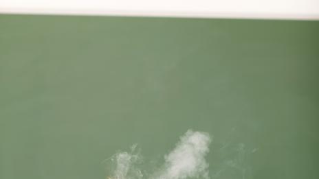 Мъжете, които пушат от малки, имат дебели синове