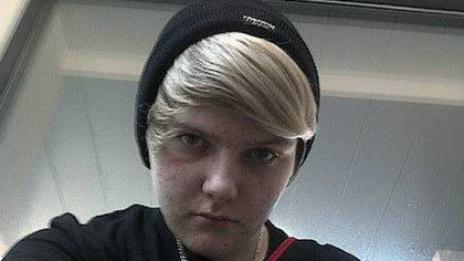 Младеж, сменил пола си, се оказа бременен