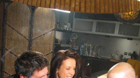 Блатечки и Яна Маринова заснеха рап клип с уличен музикант (видео)