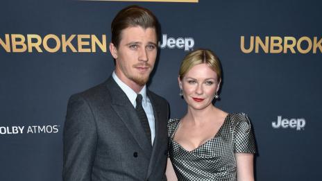 Кирстен Дънст е сгодена?