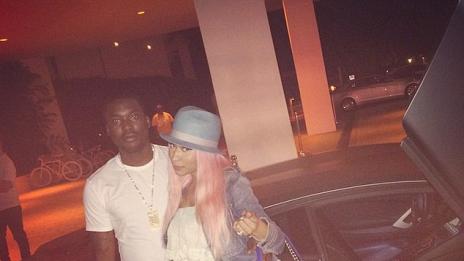 Ники Минаж се сгоди