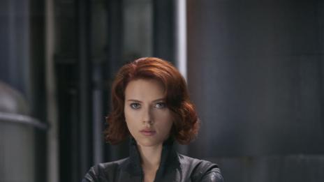 Тайната на изваяните форми на Скарлет Йохансон в „Отмъстителите“