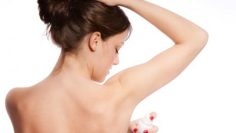 Декоративната козметика може да провокира рак на гърдата