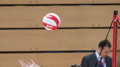 Кейт Мидълтън поигра волейбол в Лондон