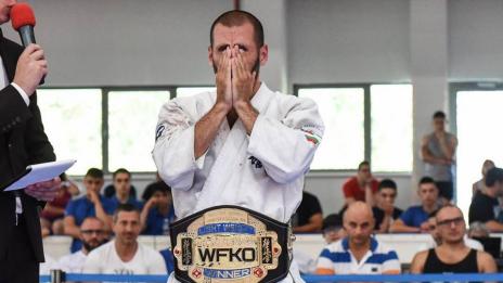 България с две победи над Русия в професионалния турнир по карате киокушин