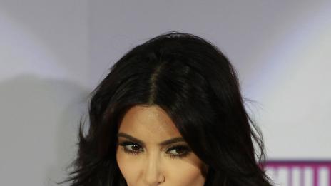 Ким Кардашян под доброволен „домашен арест“