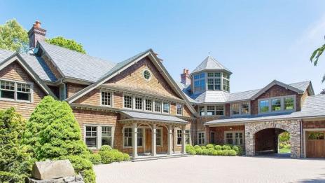 На гости в новото имение на Брус Уилис