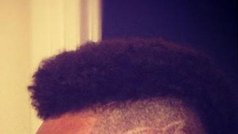 Синът на Том Круз си направи индиански гребен