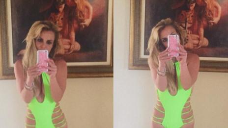 Бритни Спиърс обира овации по бански