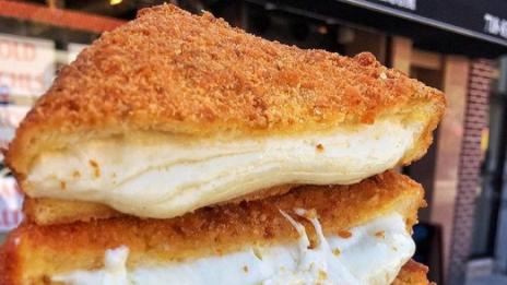 Видео рецепта: Пръчици от картоф и моцарела