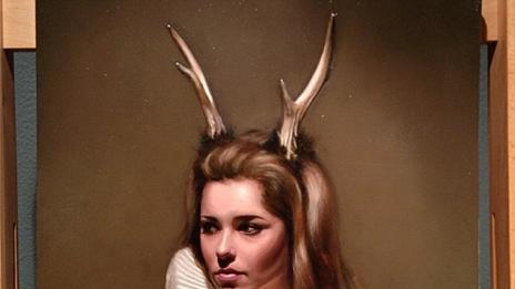 Черил Коул се сдоби  и с рога