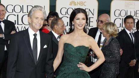 Катрин Зита Джоунс отрече да е бременна