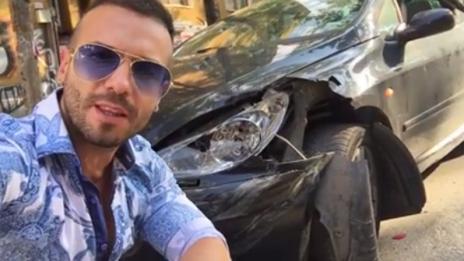 Певецът Крум помля колата си (ВИДЕО)