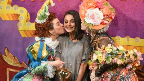 Мила Кунис стана жена на годината с „Бухнал пудинг“