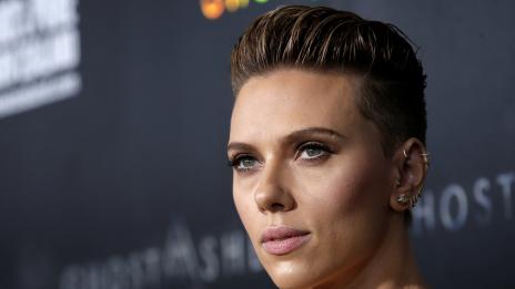 Скарлет, Анджелина и Джейда Смит за моногамията