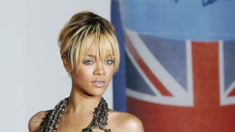 Бащата на Риана я посъветвал да отслабне