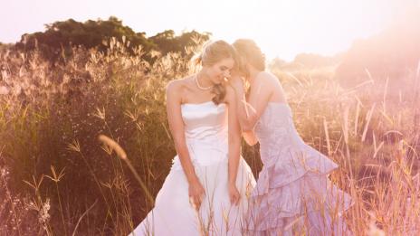 Какво да се запитате преди да станете шаферка?