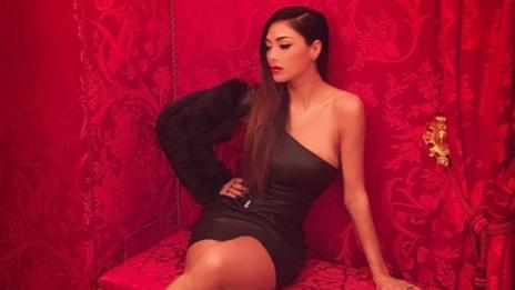 Никол Шерцингер праща любов от Русия