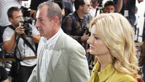 Бащата на Линдзи отново в ареста