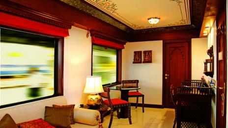 По релси: петзвездният влак Maharajas’ Express