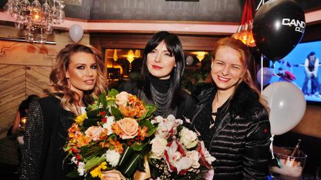 Жени Калканджиева празнува с 43 приятелки  рождения си ден