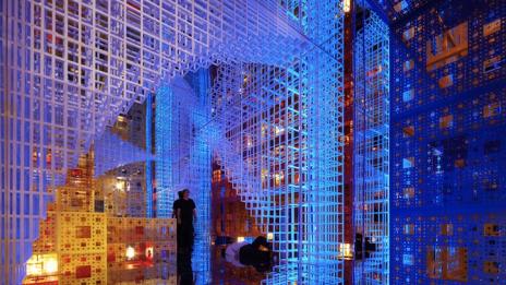 Безкрайната стая